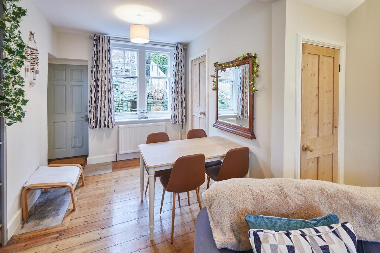 Host & Stay - 1 Coastguard Cottages Скарборо Екстер'єр фото